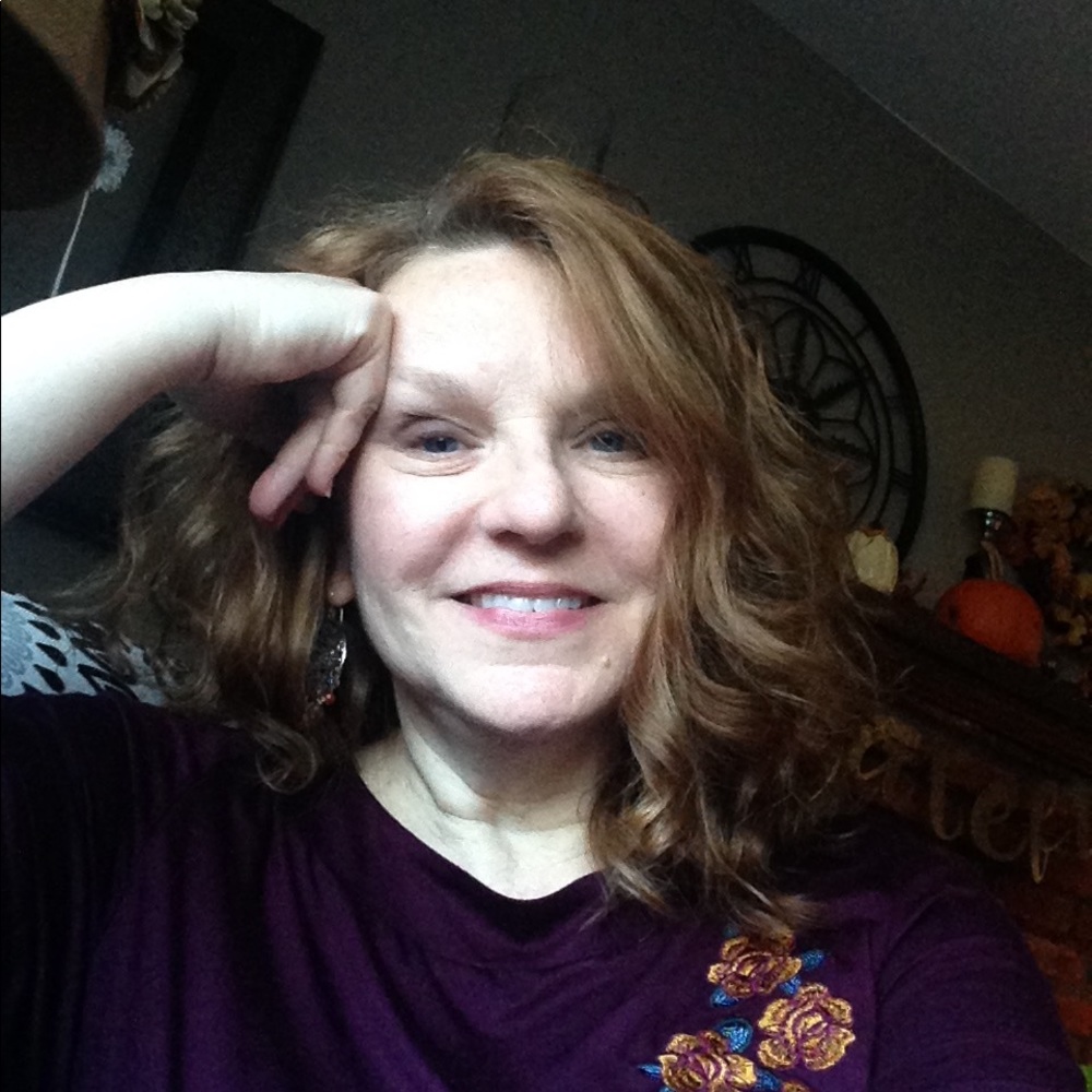 Meet your Posher, Lori